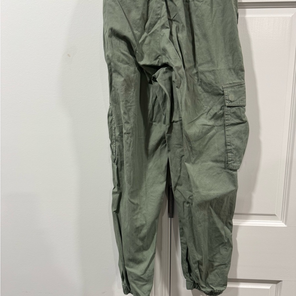Abercrombie & Fitch Olive Green Cargo Pants - Picture 5 of 5